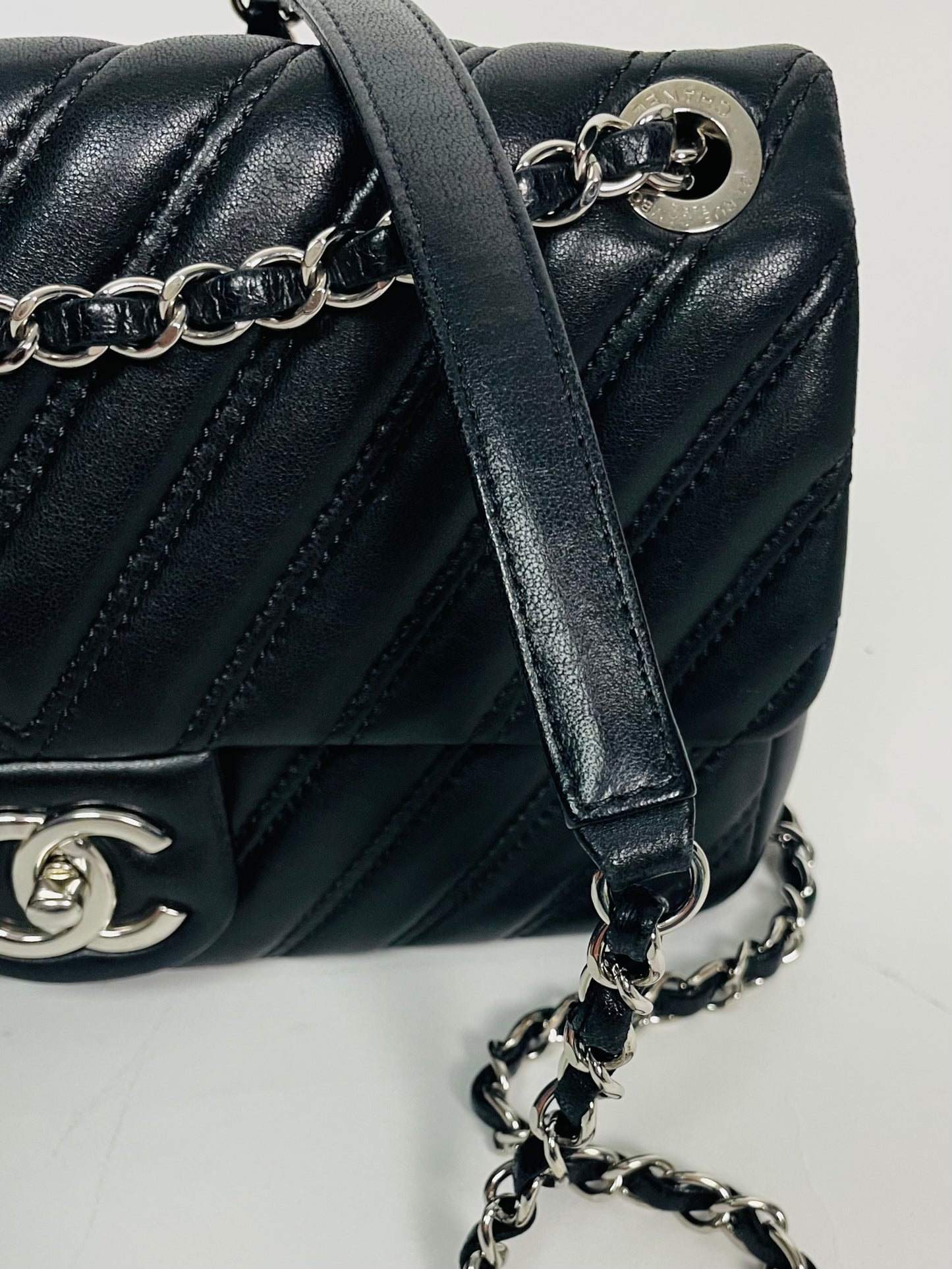 CHANEL single flap medium