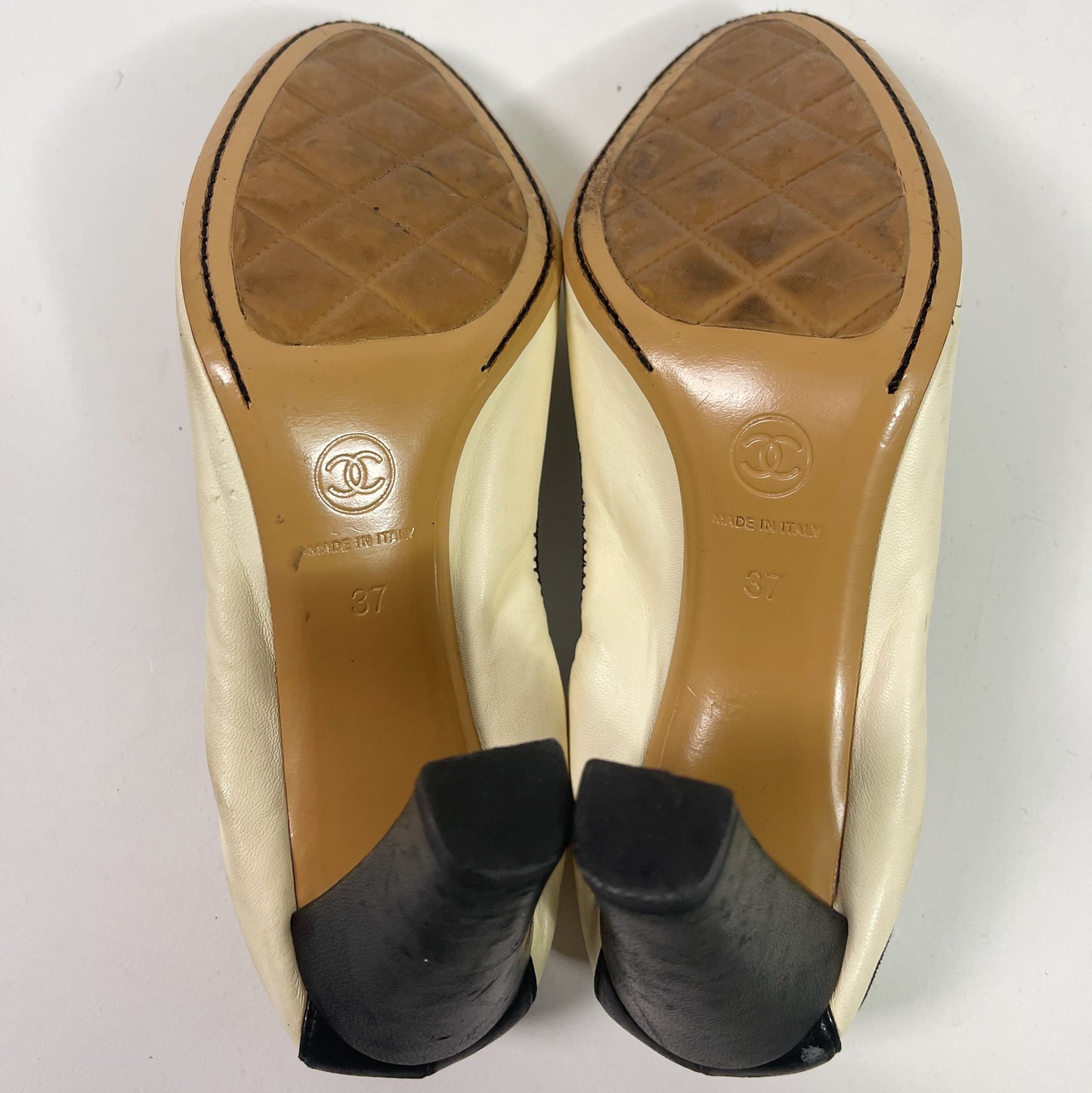 Chanel Pumps