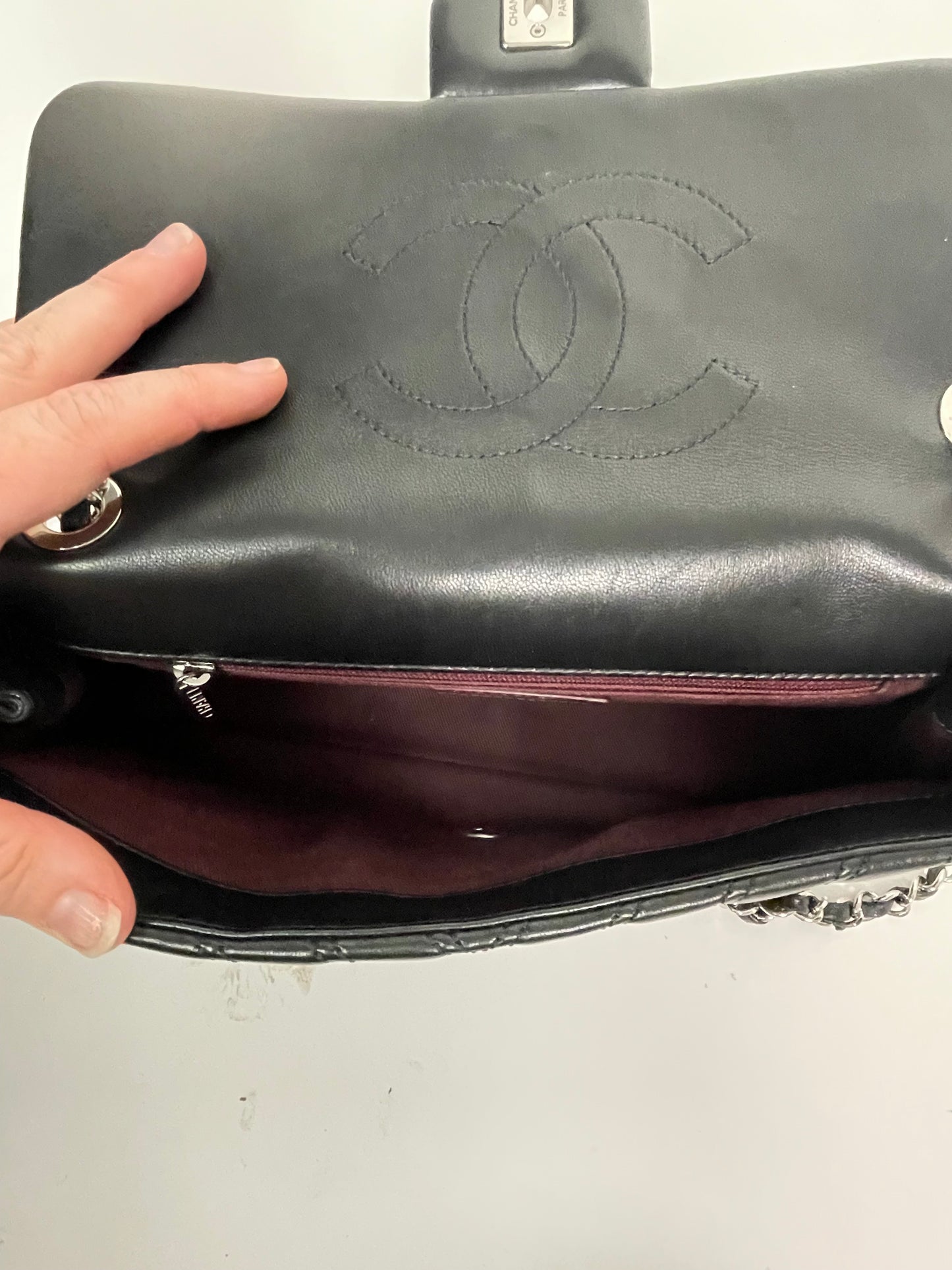 CHANEL single flap medium