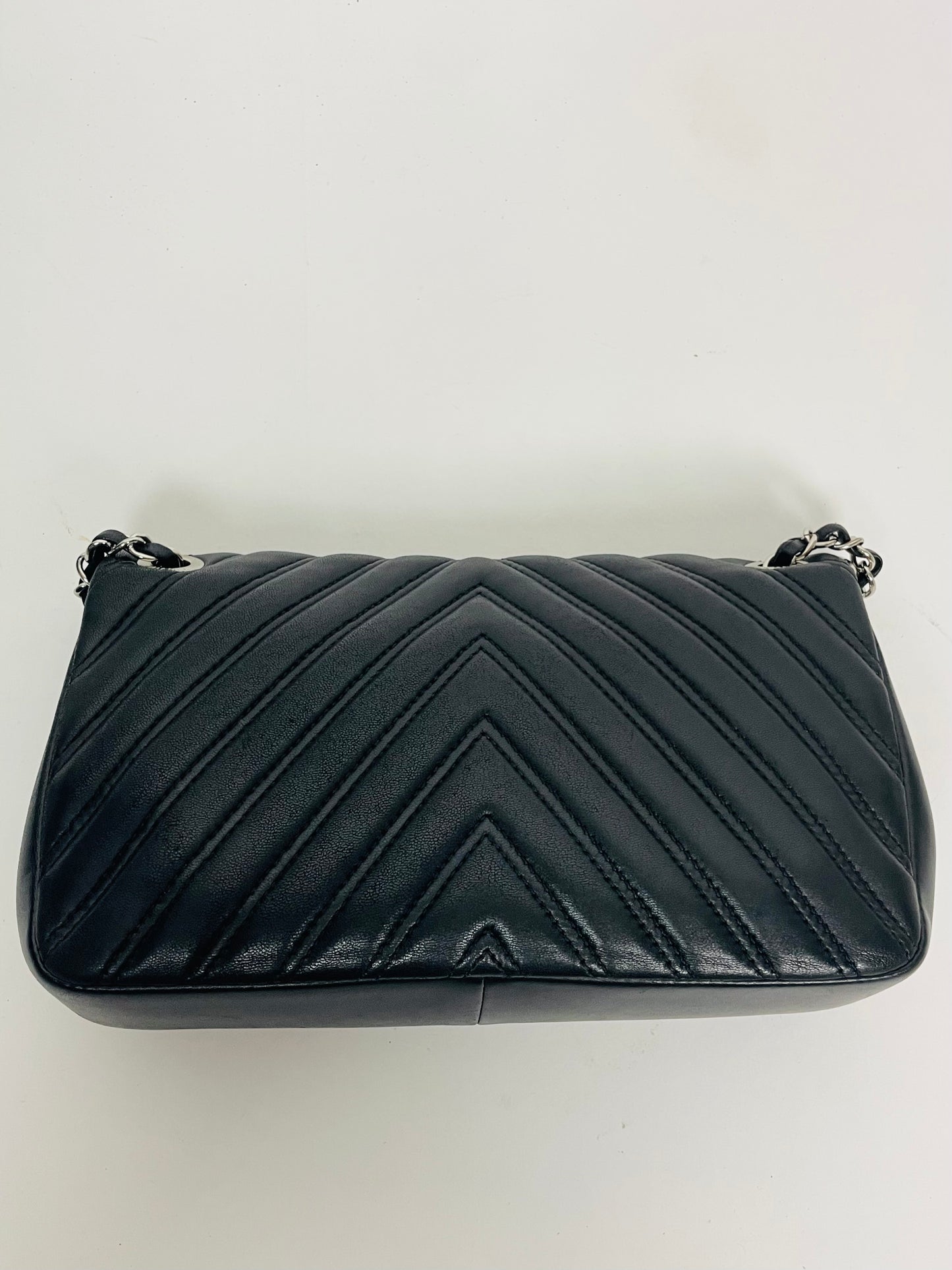 CHANEL single flap medium