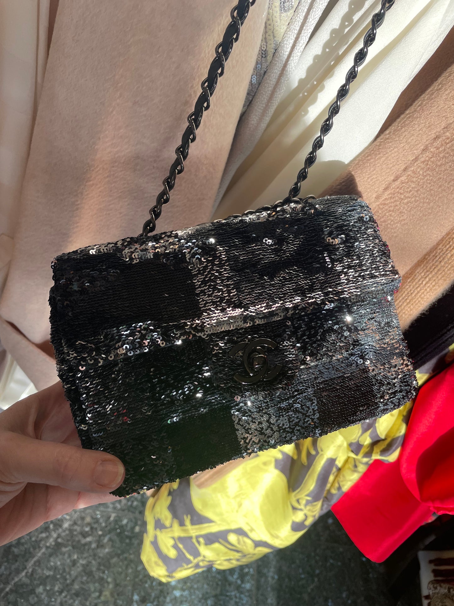 CHANEL sequin lambskin small single flap