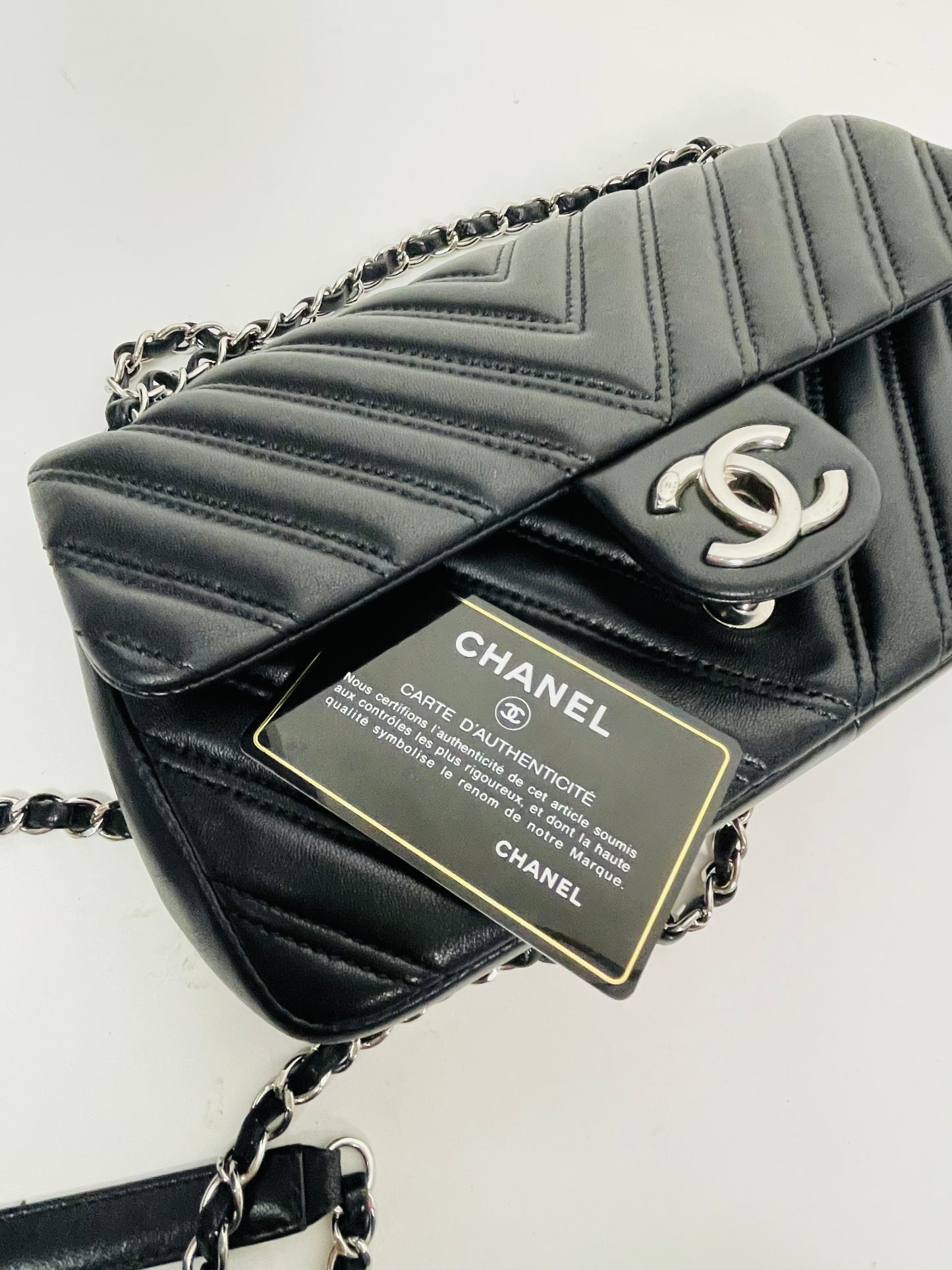 CHANEL single flap medium