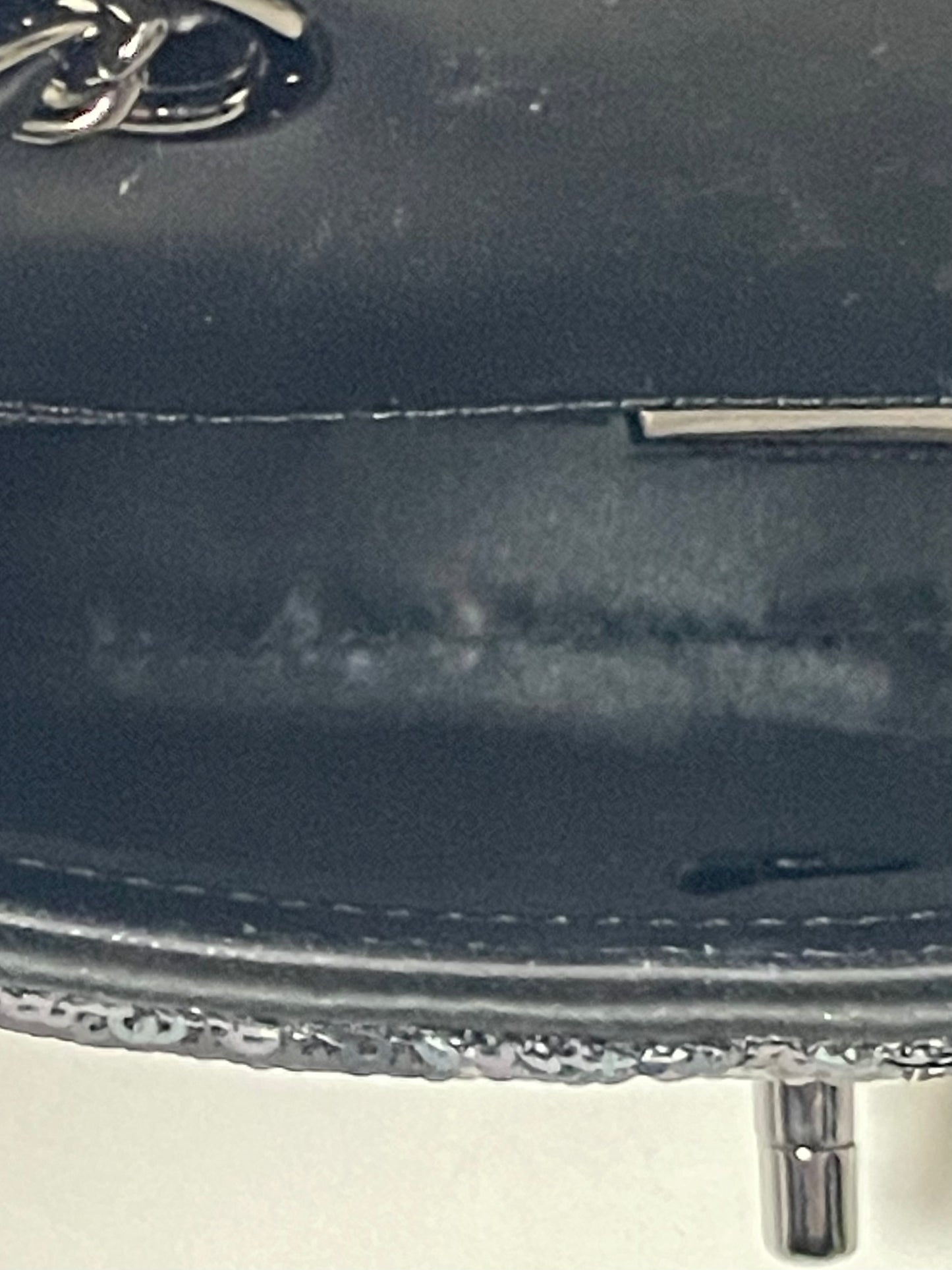 CHANEL sequin lambskin small single flap