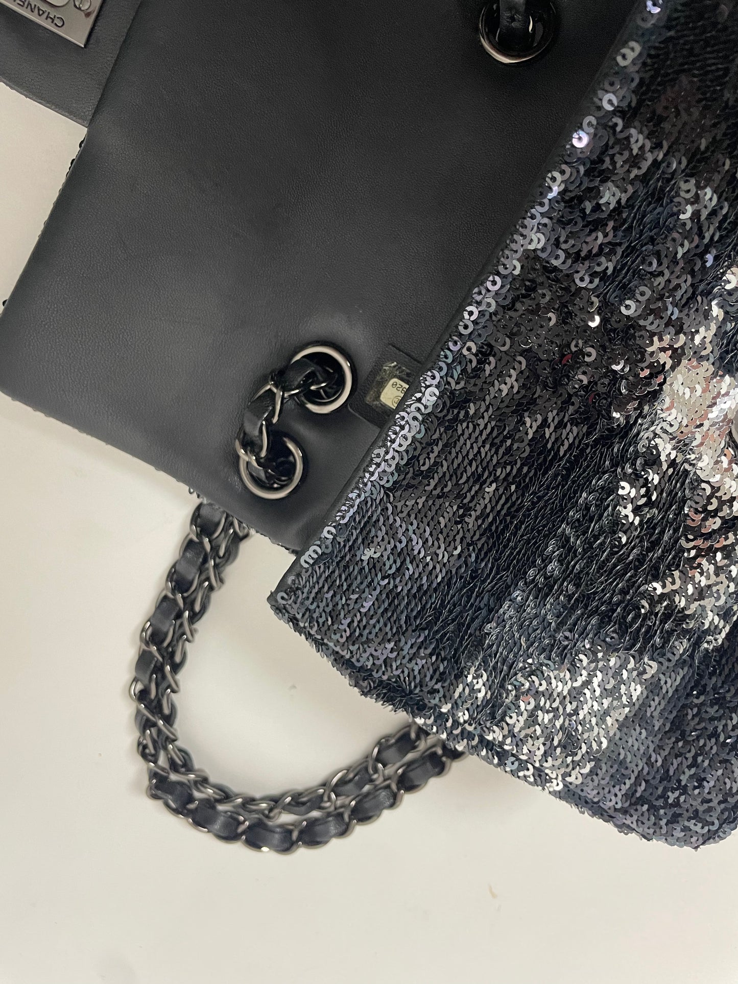 CHANEL sequin lambskin small single flap