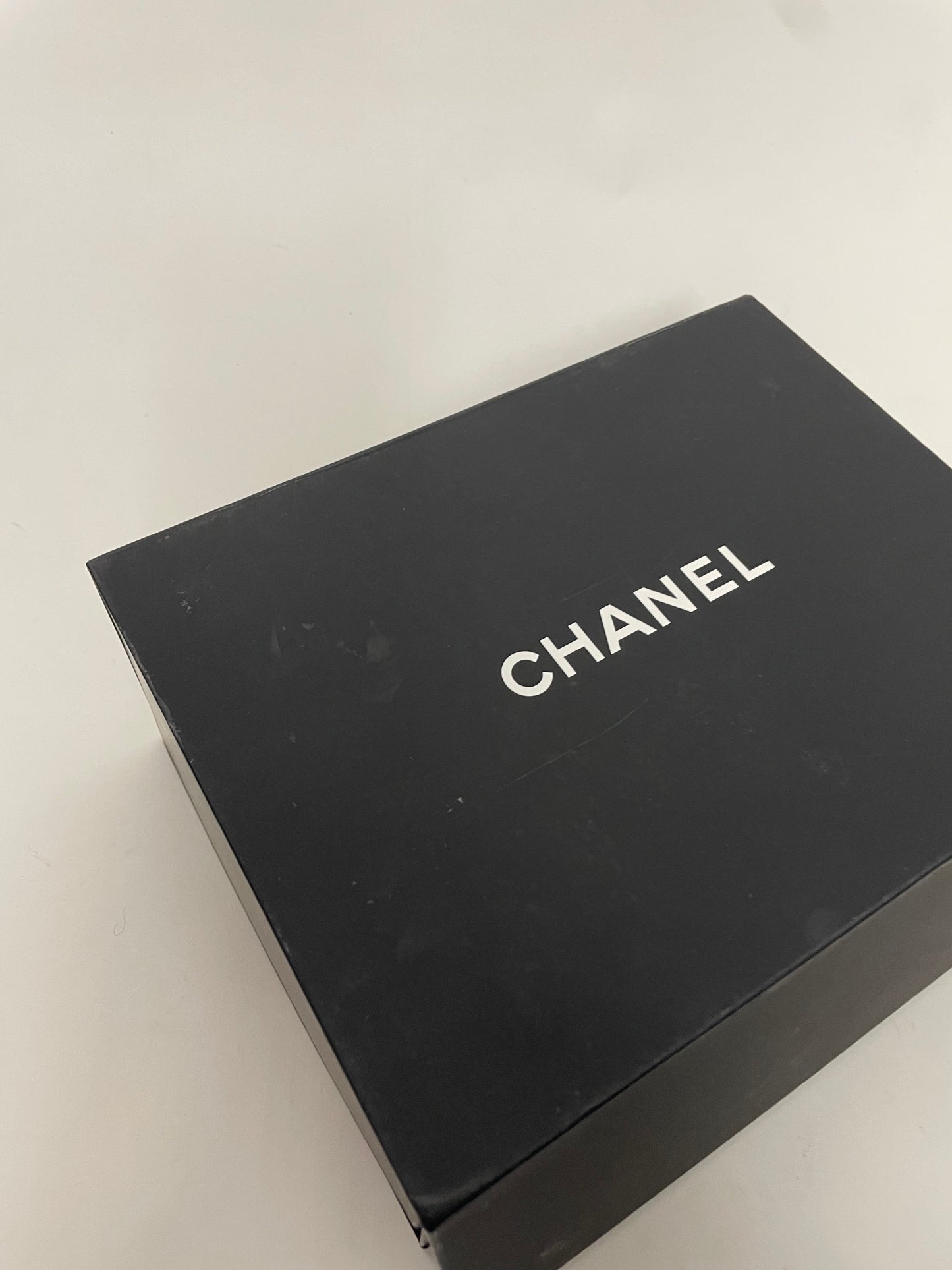 CHANEL sequin lambskin small single flap