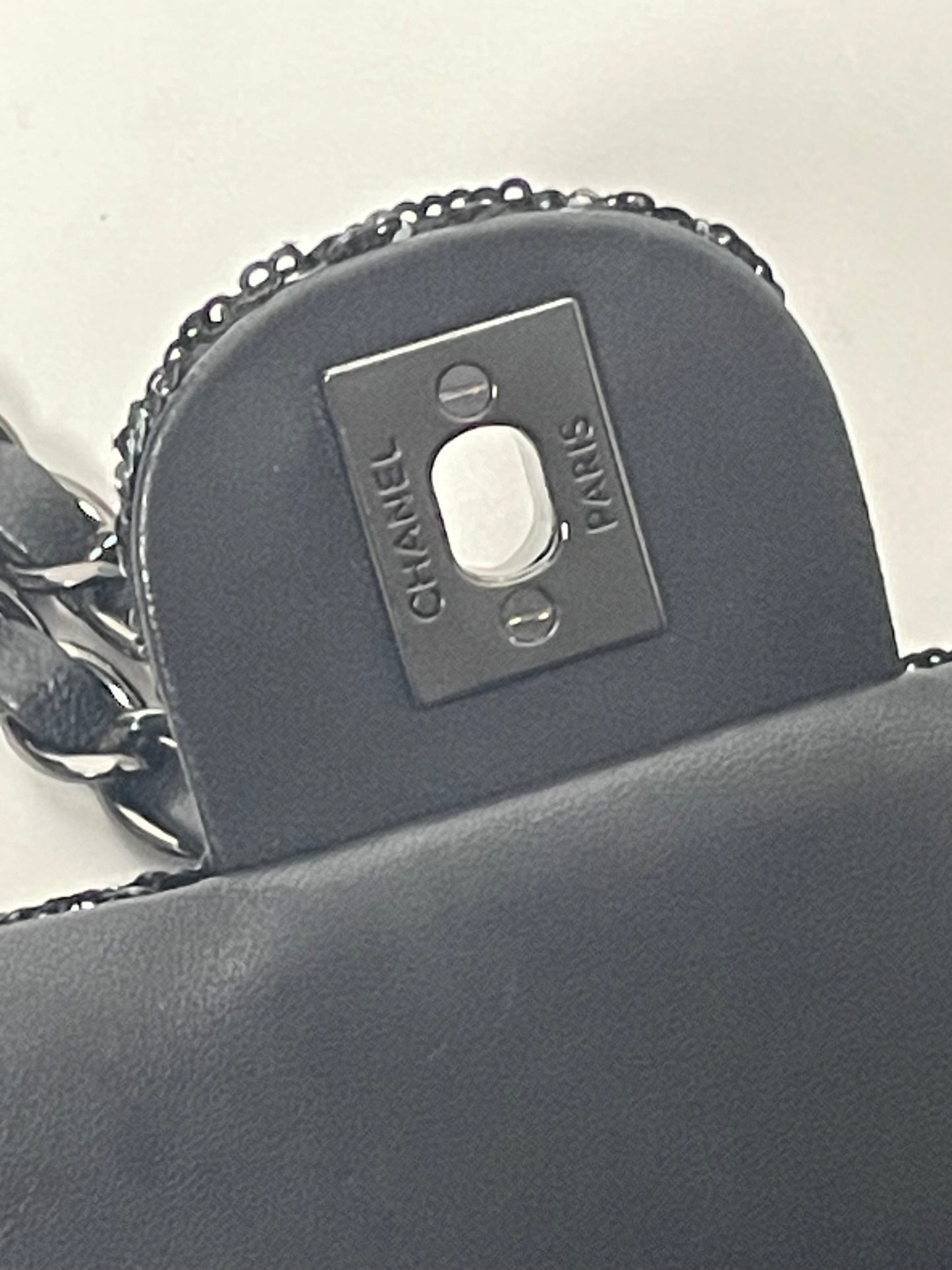 CHANEL sequin lambskin small single flap