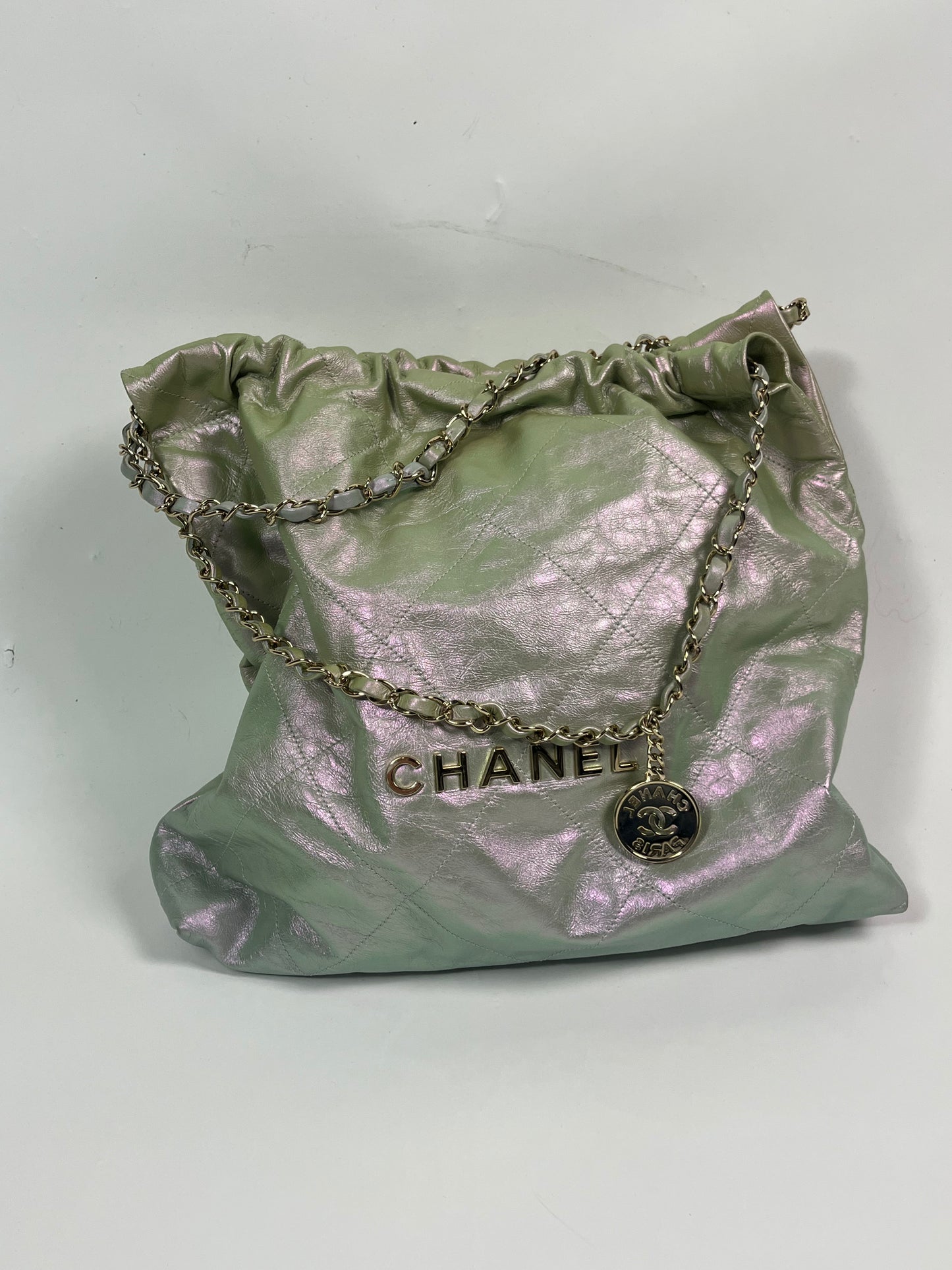 CHANEL 22 hobo medium