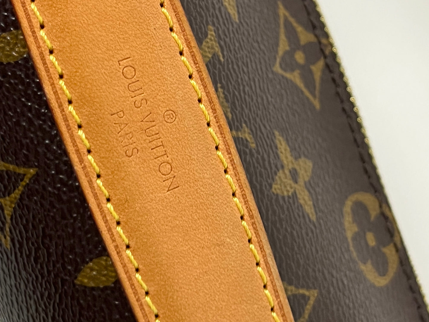 Louis Vuitton metis pochette