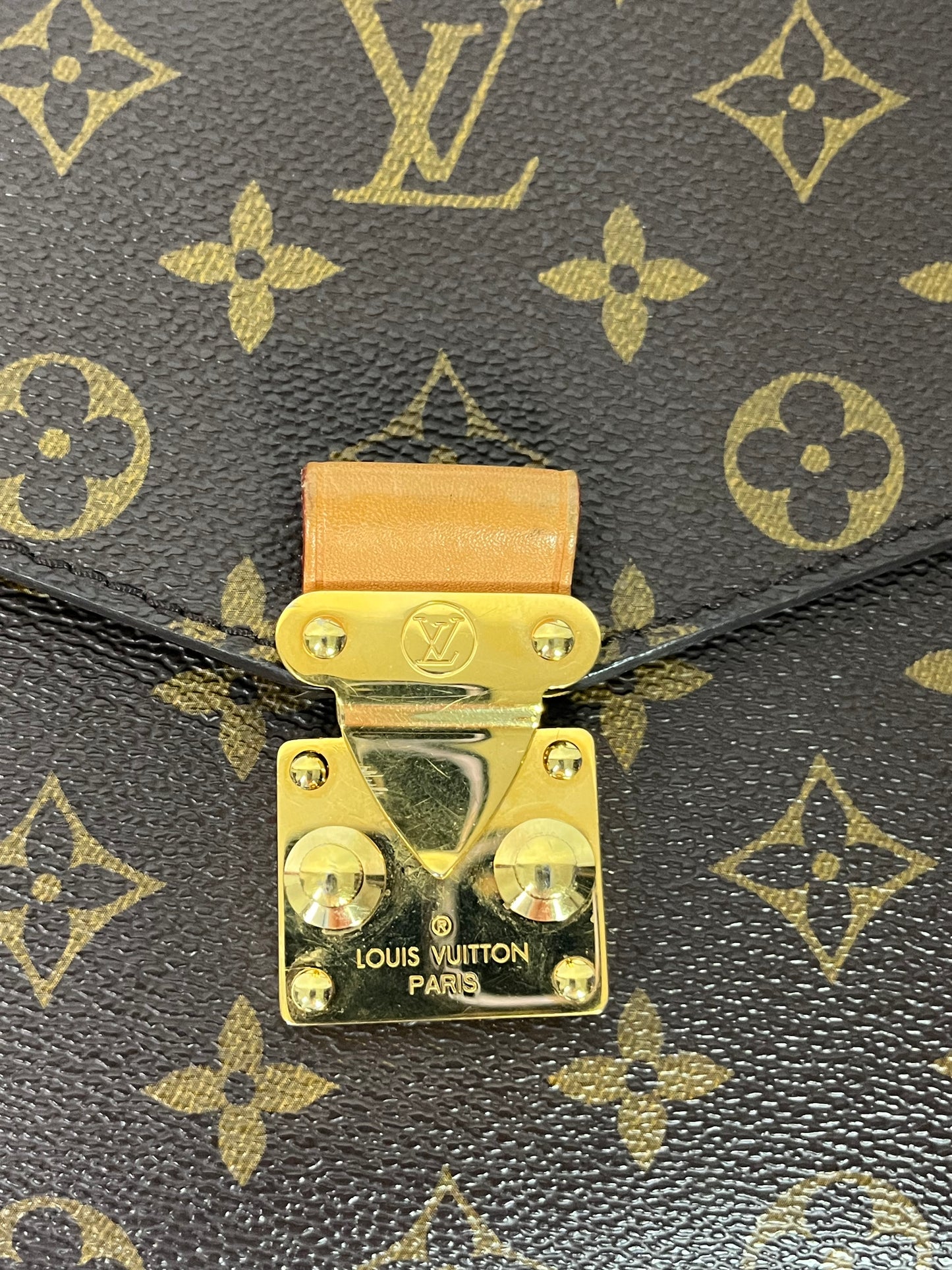 Louis Vuitton metis pochette