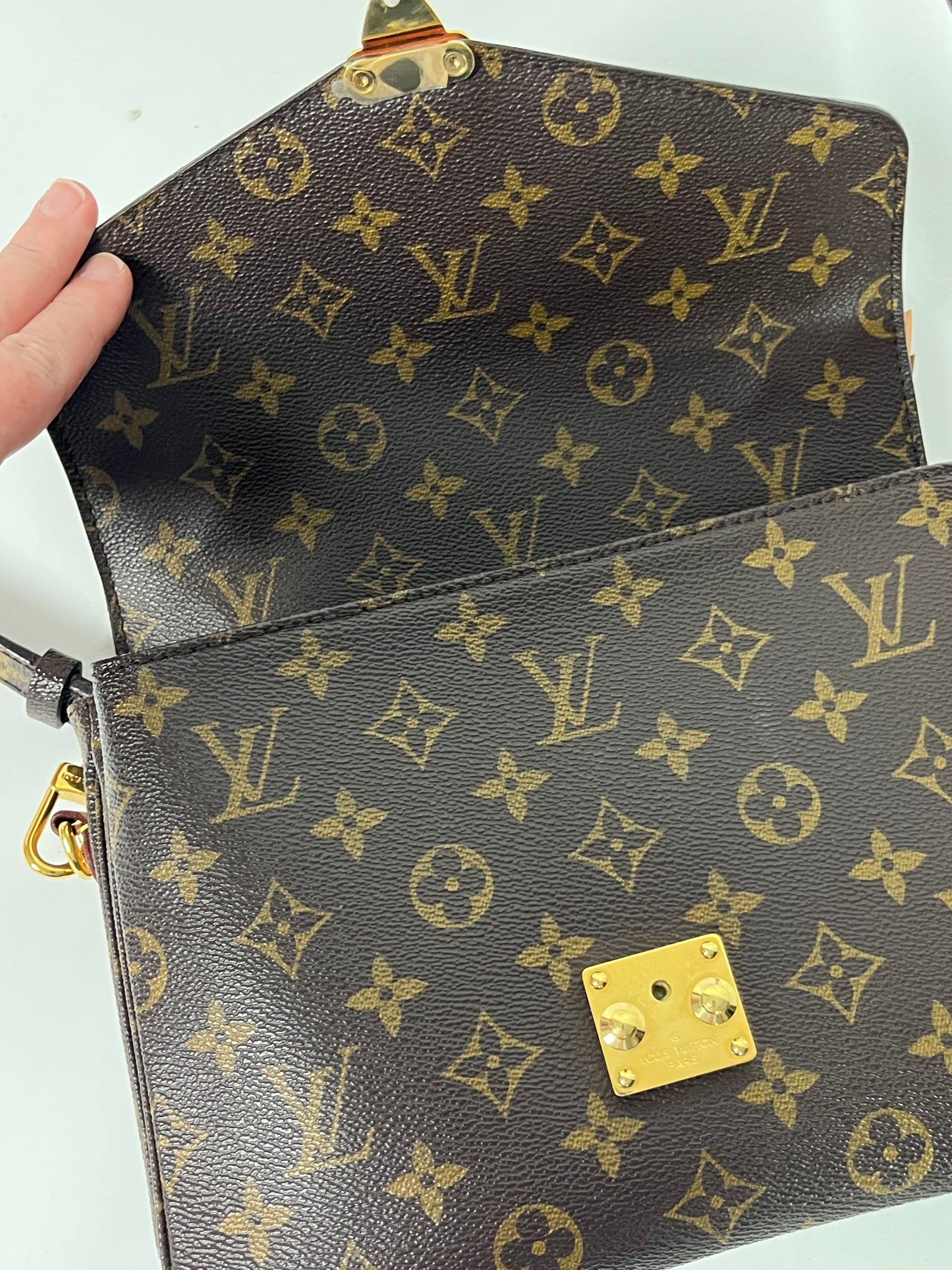 Louis Vuitton metis pochette