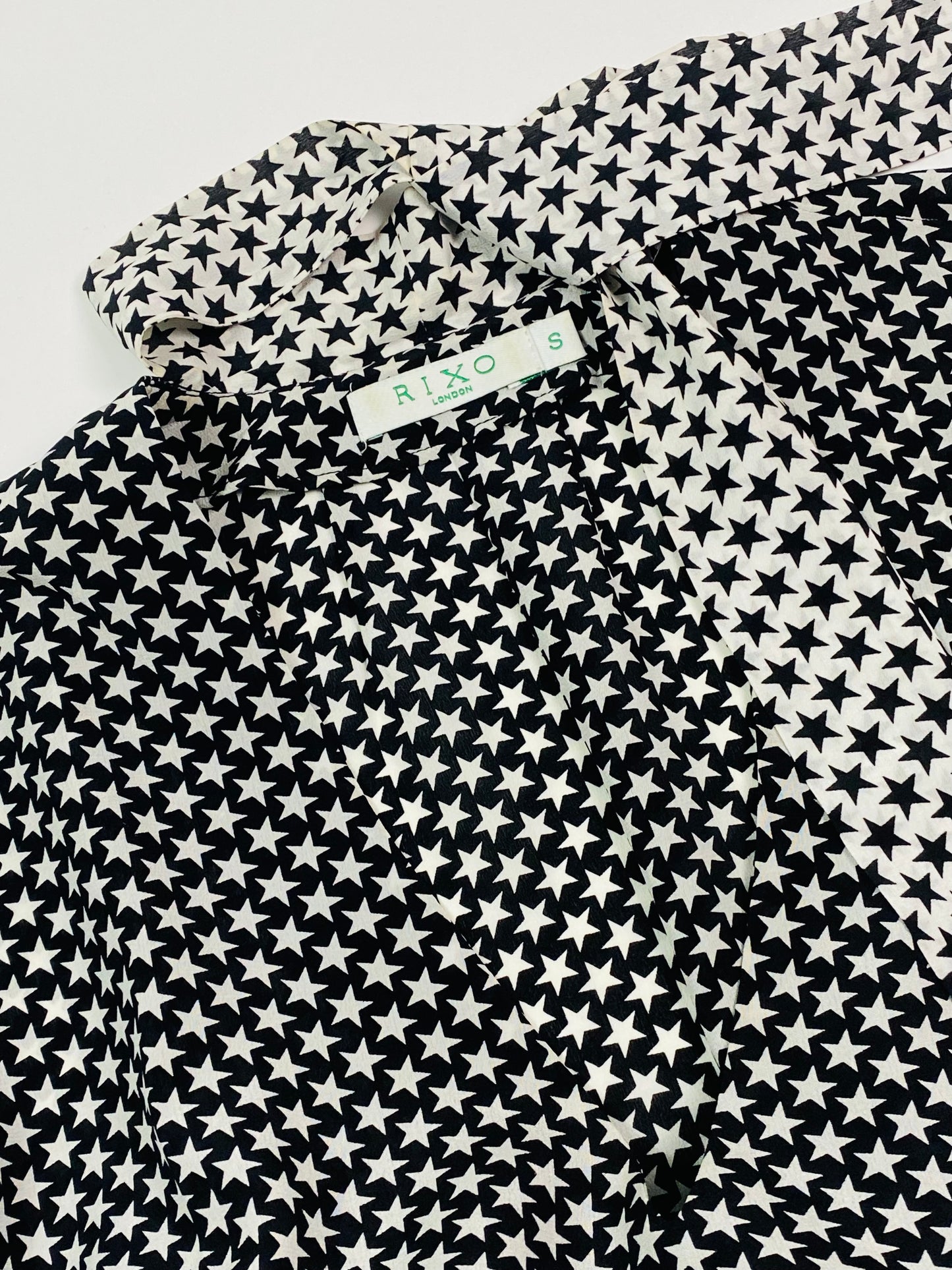 RIXO Monochrome Blouse