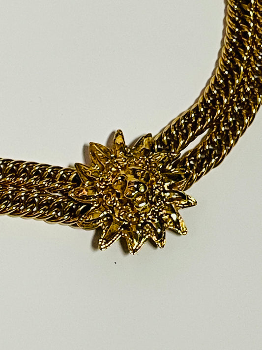 CHANEL lions head necklace ( vintage )