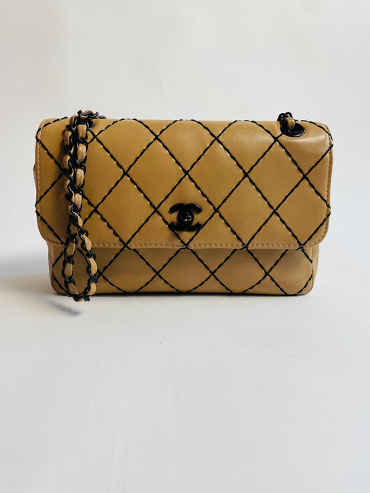 CHANEL wild stitch single flap medium