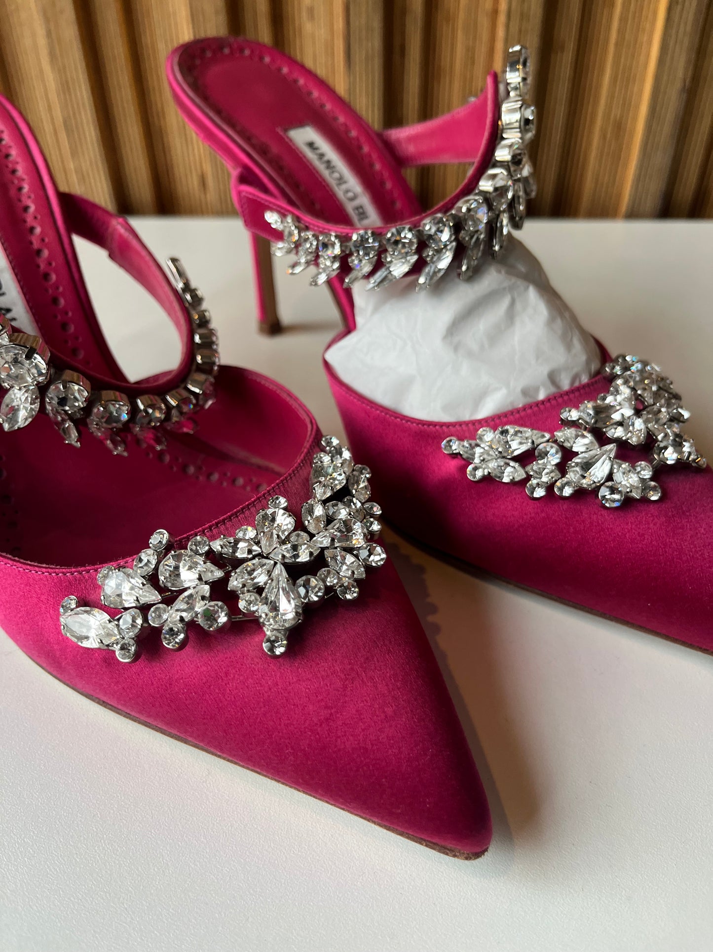 Manolo Blahnik Lurum 90 pink satin mules size 38