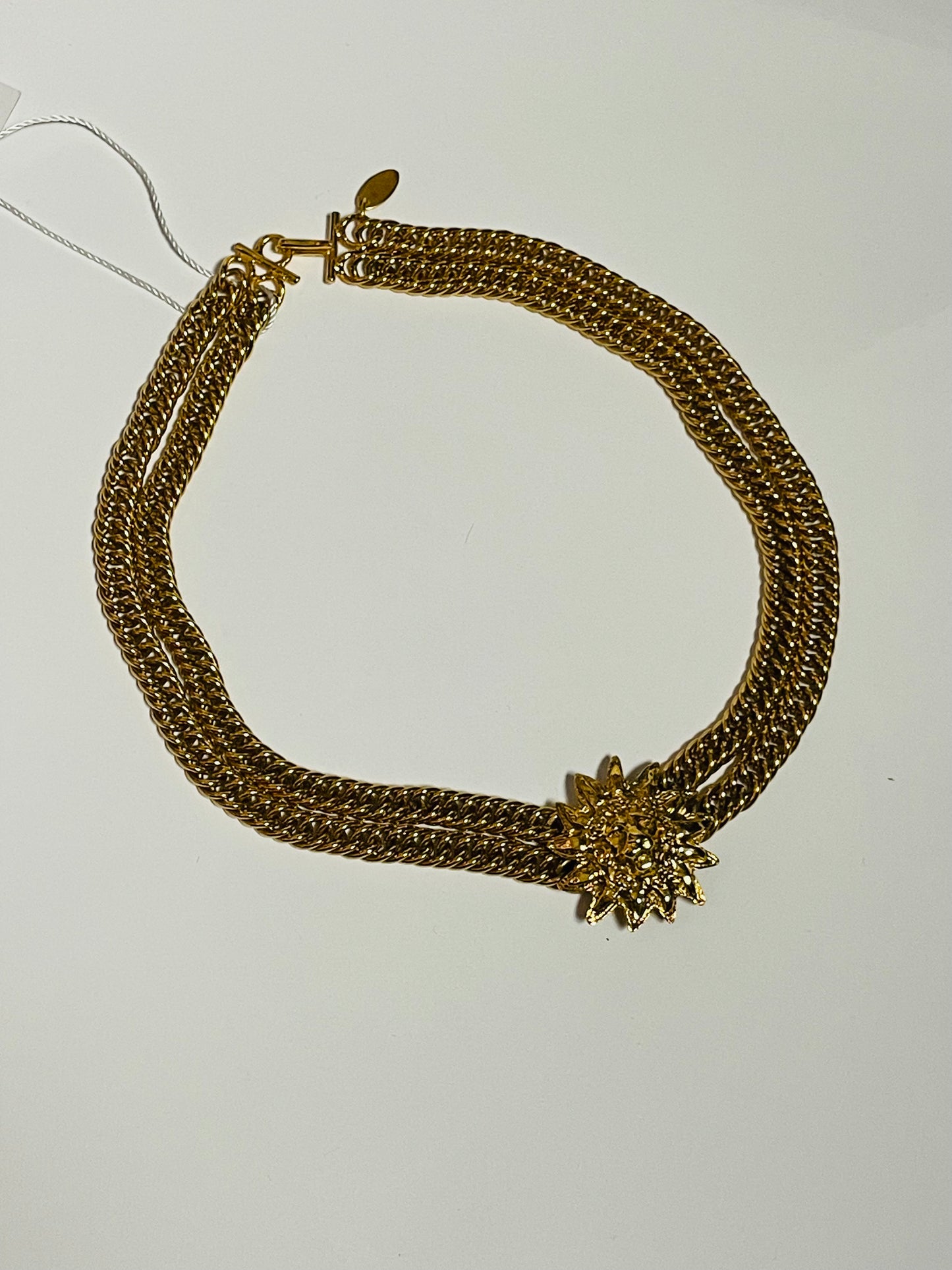 CHANEL lions head necklace ( vintage )
