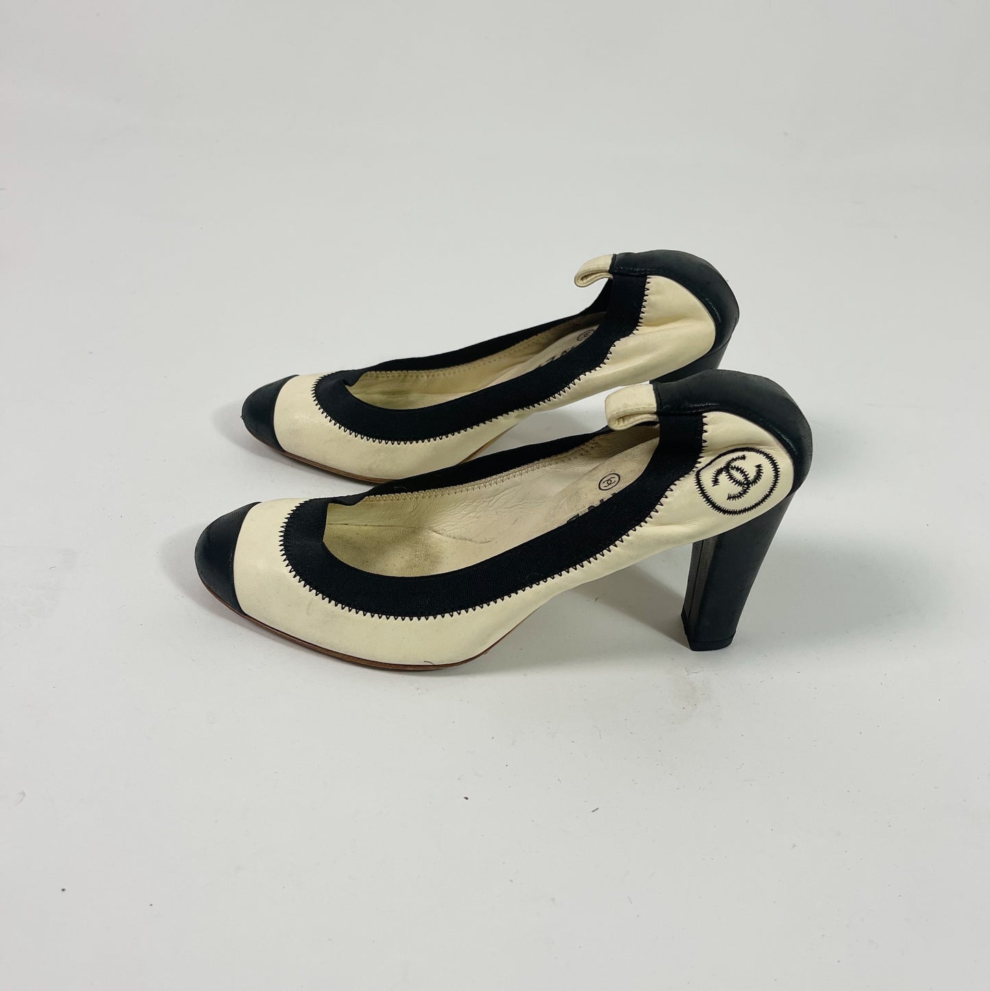 Chanel Pumps