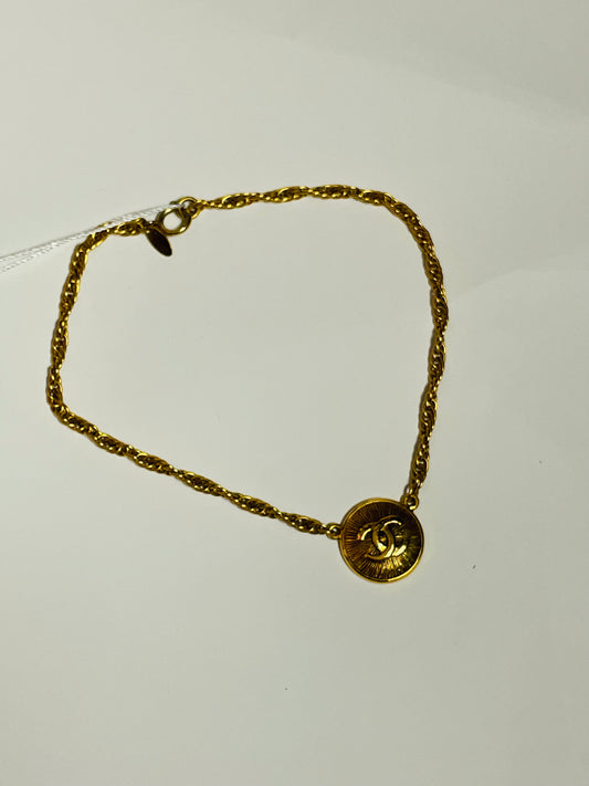 CHANEL sunburst choker ( vintage )