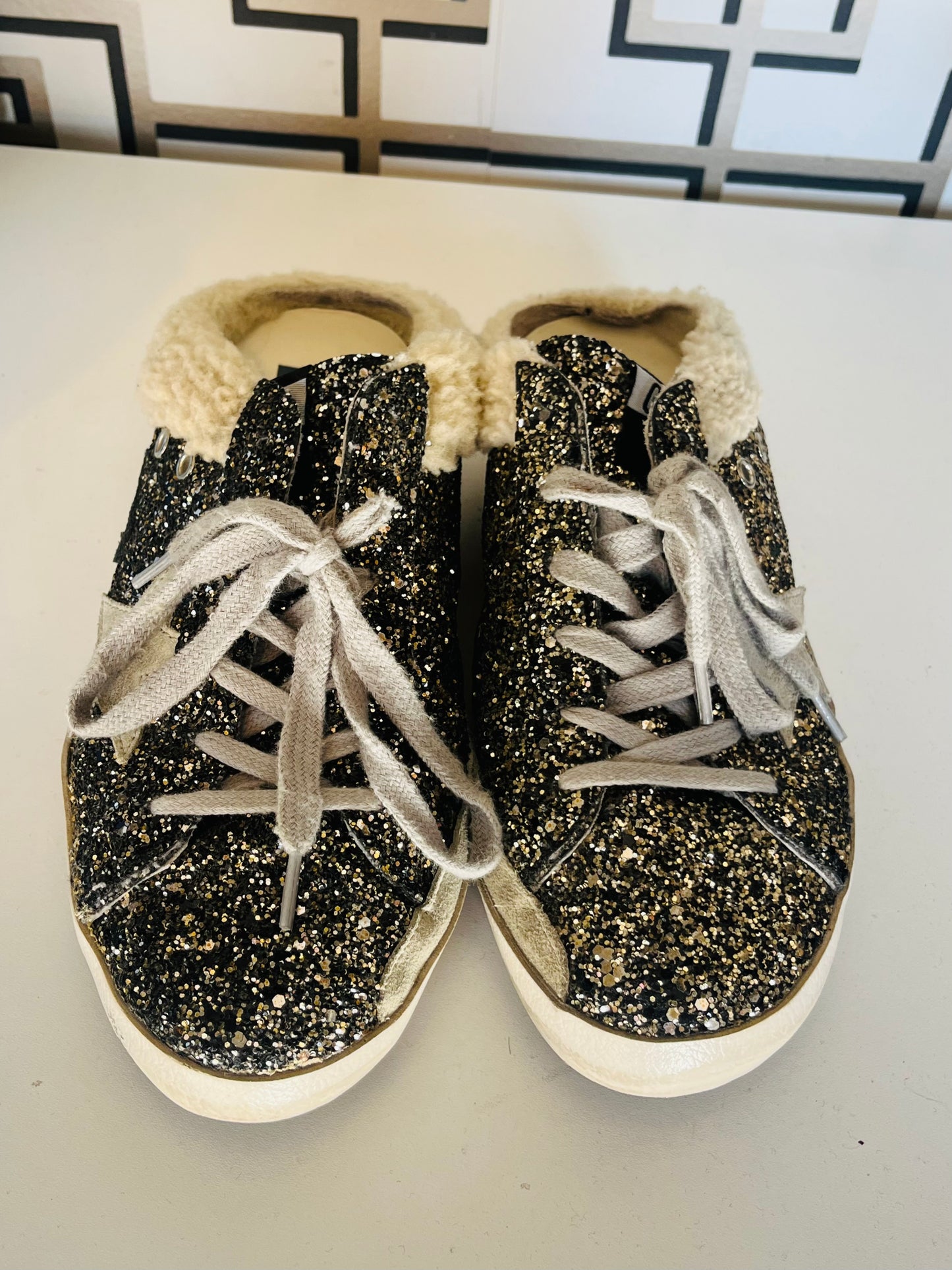 Golden Goose Deluxe superstar size 39