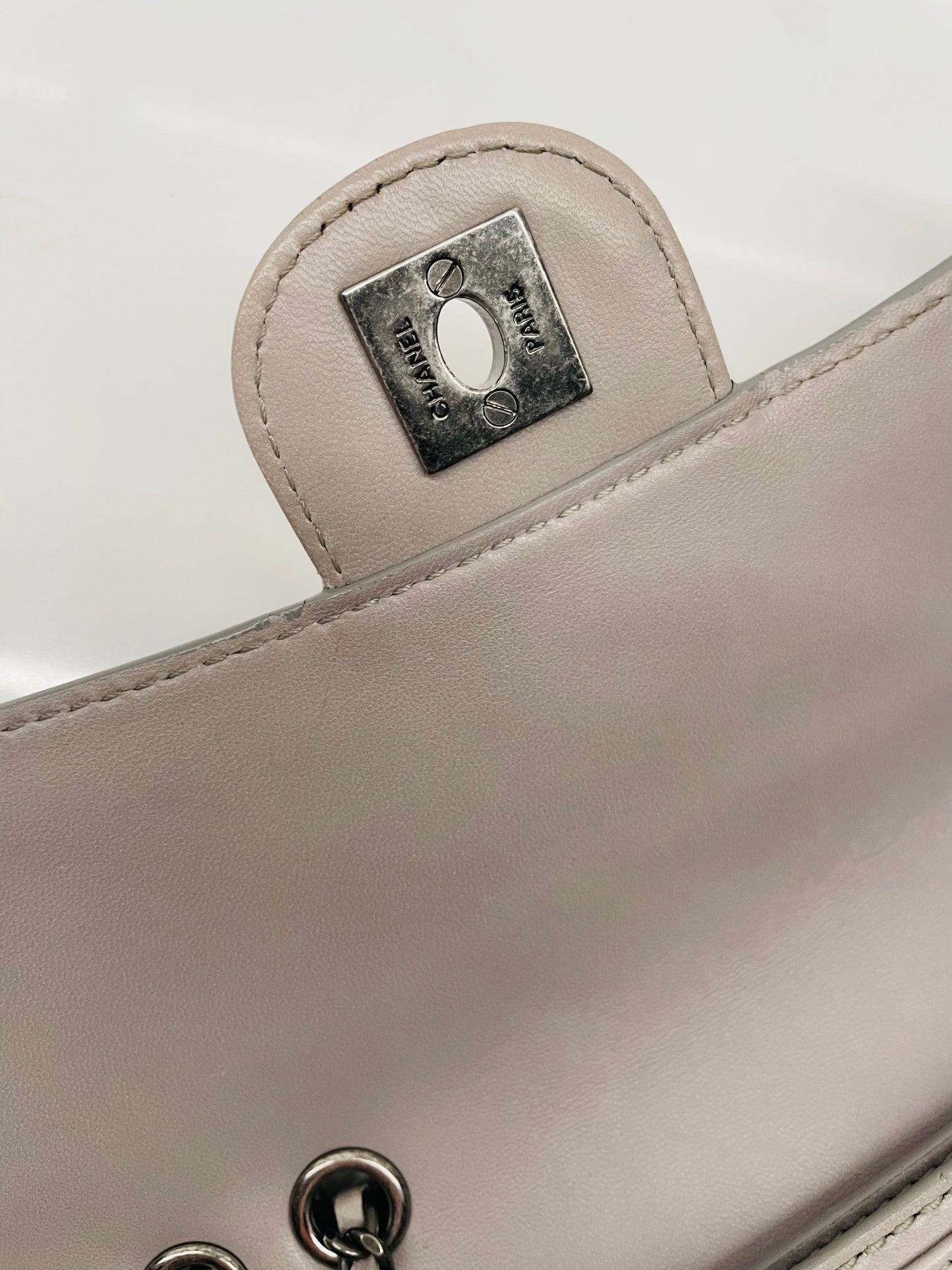 CHANEL lambskin single flap small