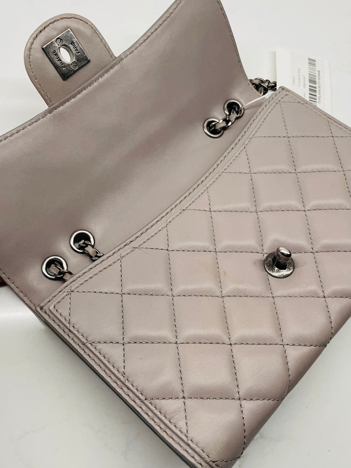 CHANEL lambskin single flap small