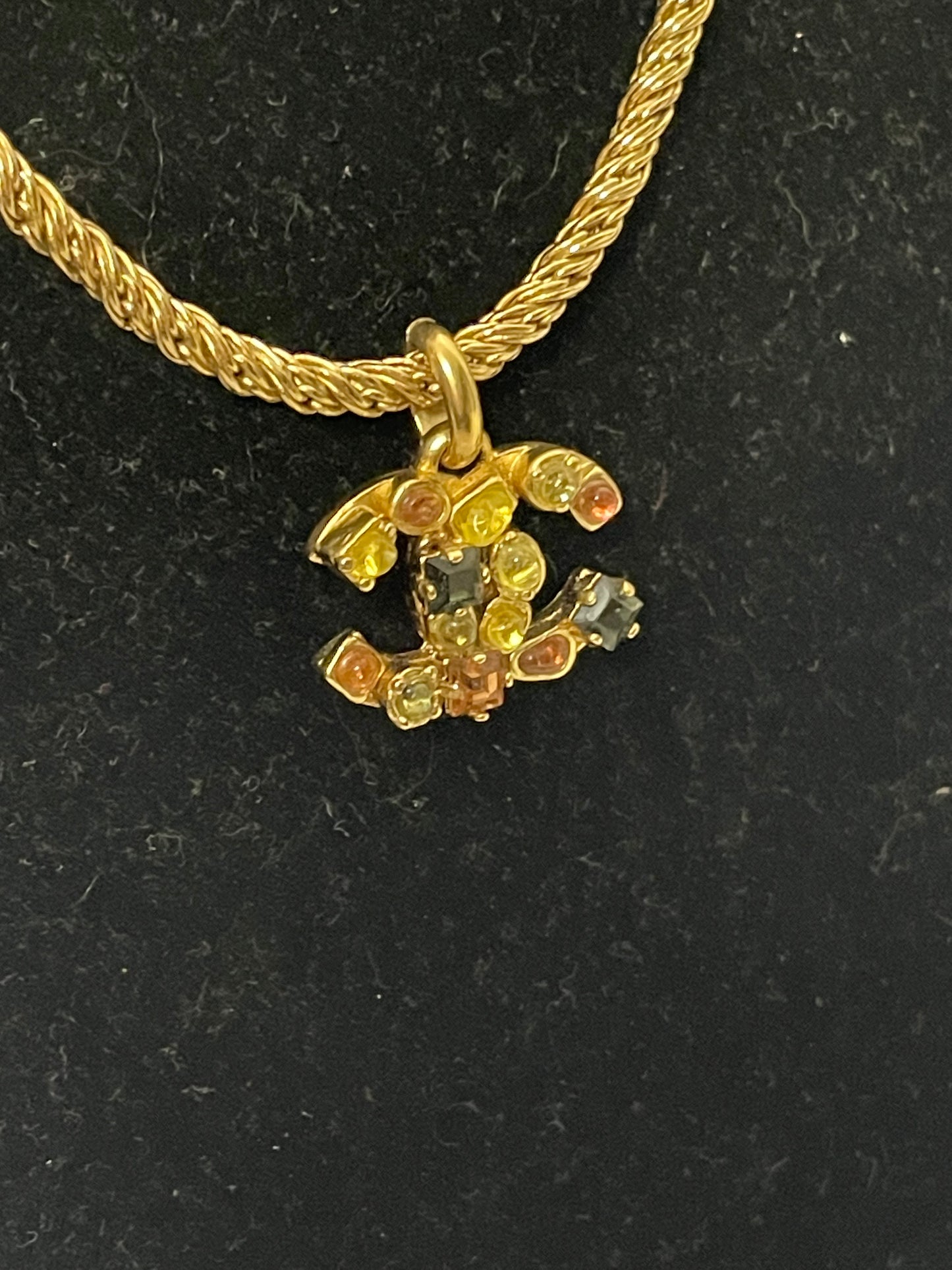 CHANEL jewel CC necklace