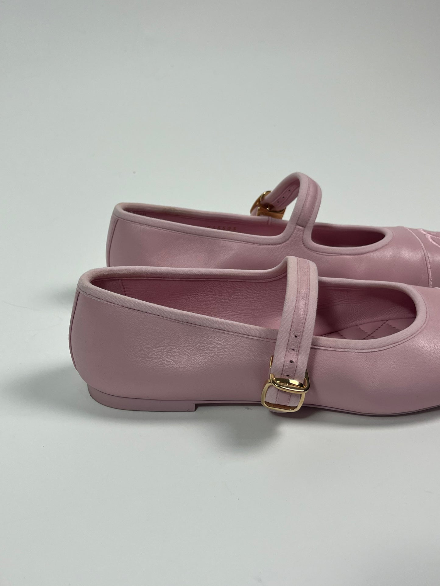 CHANEL babies size 38