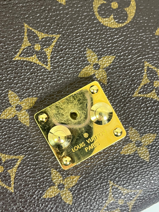 Louis Vuitton Pochette Metis