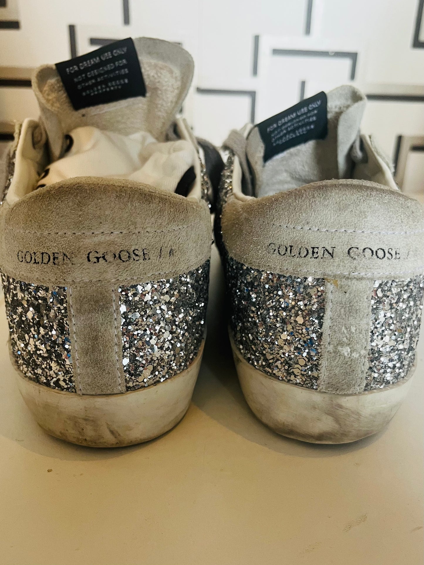 Golden Goose Deluxe superstars size 39