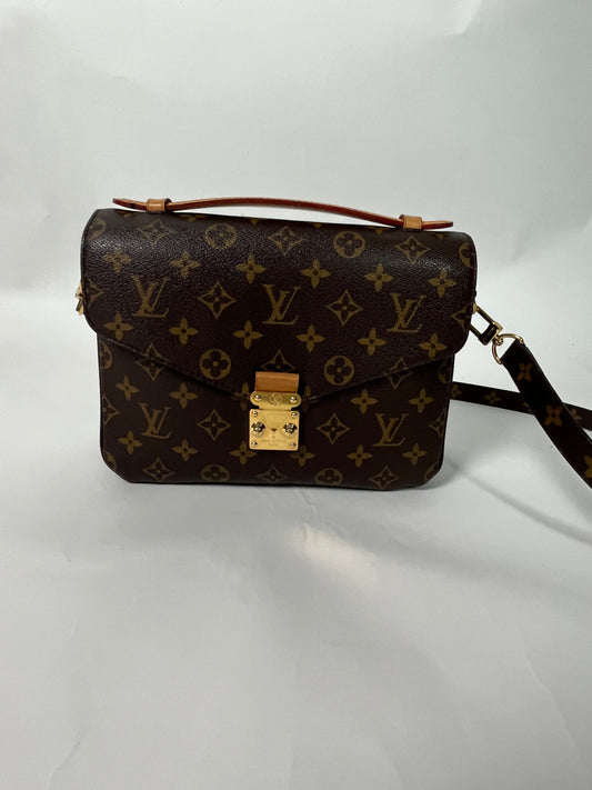 Louis Vuitton metis pochette