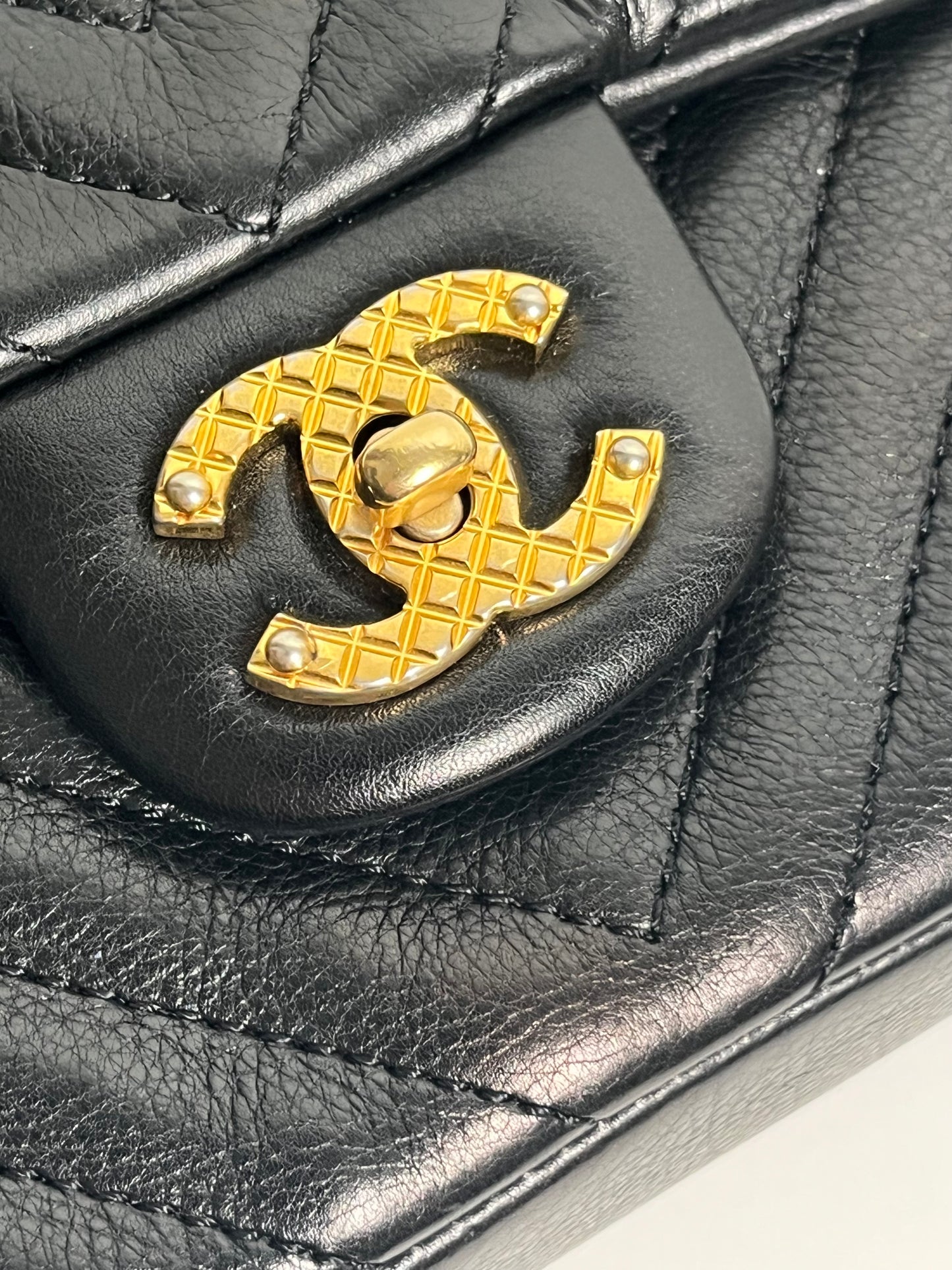 CHANEL rock the corner chevron flap.