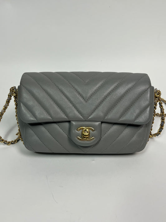 CHANEL Chain Around small rectangle chevron
