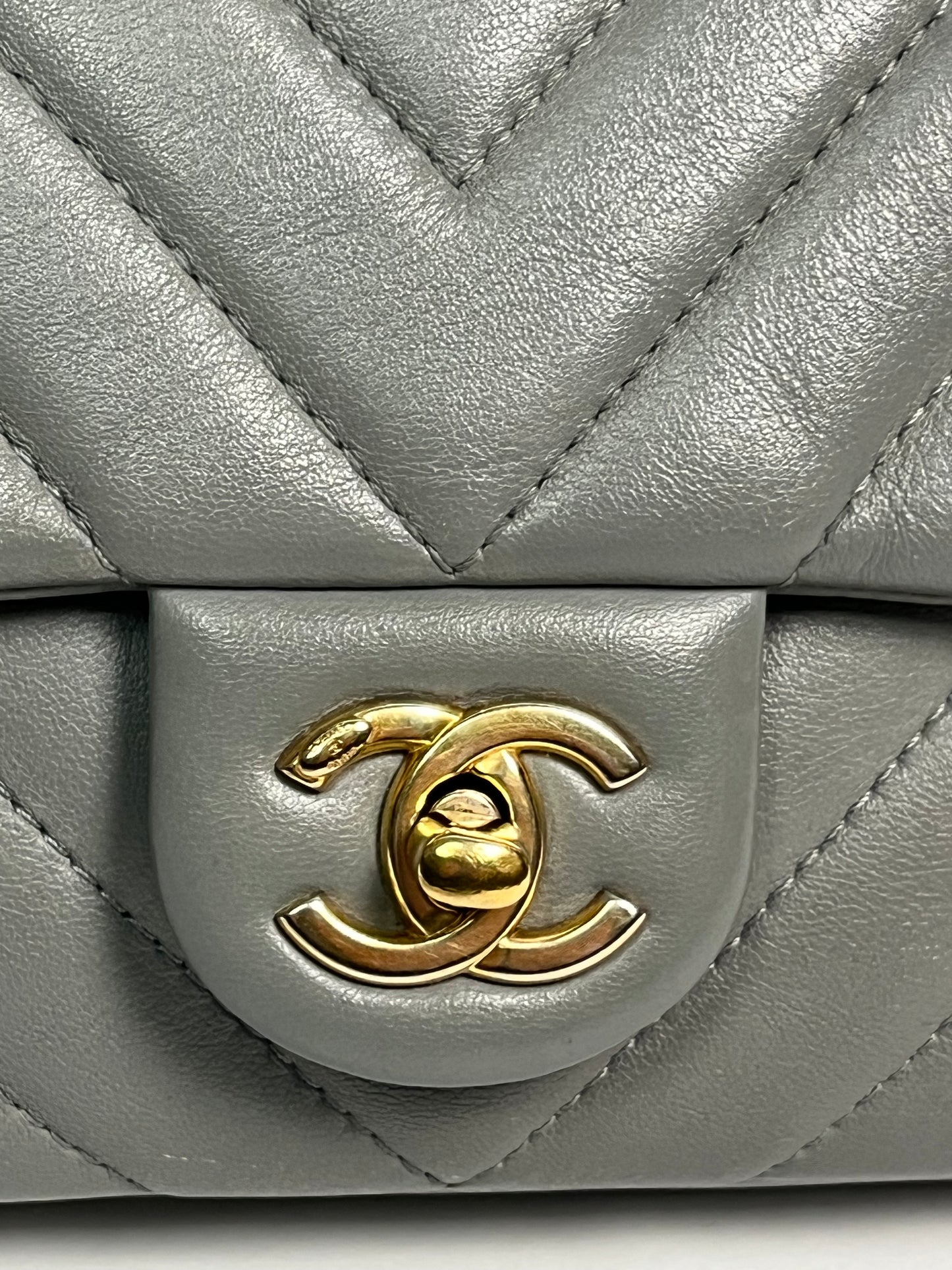 CHANEL Chain Around small rectangle chevron