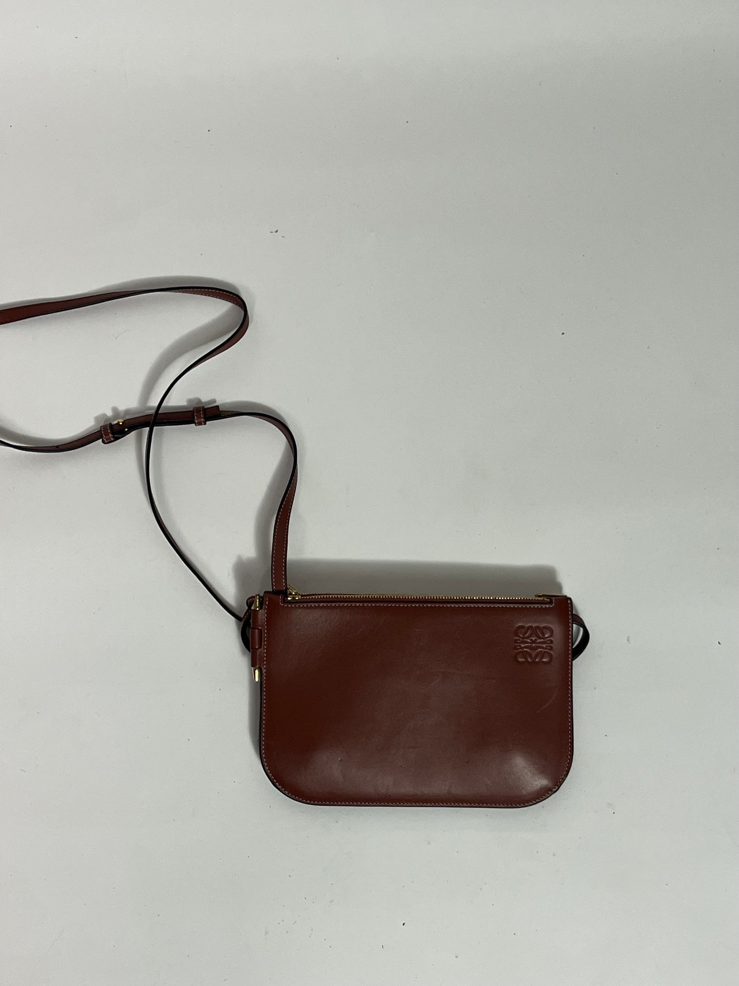 Loewe wallet on a chain