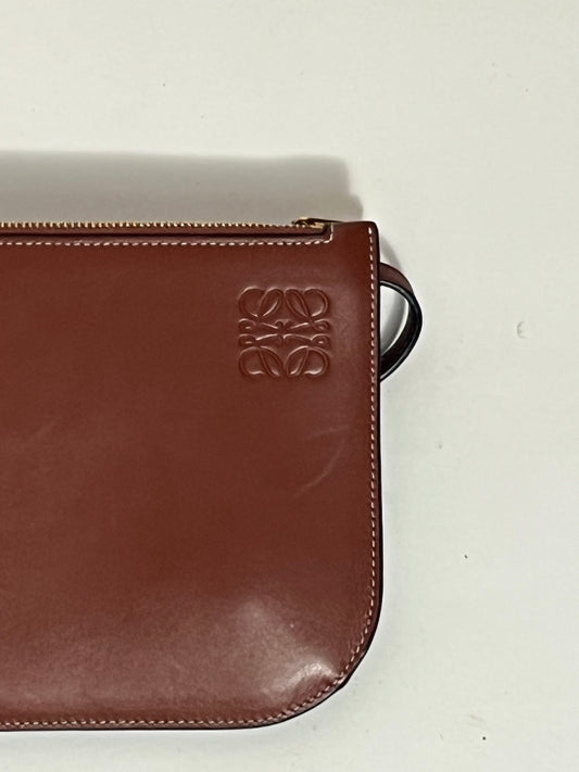 Loewe wallet on a chain