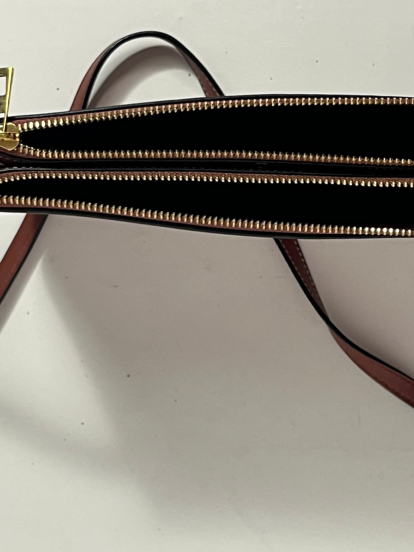 Loewe wallet on a chain