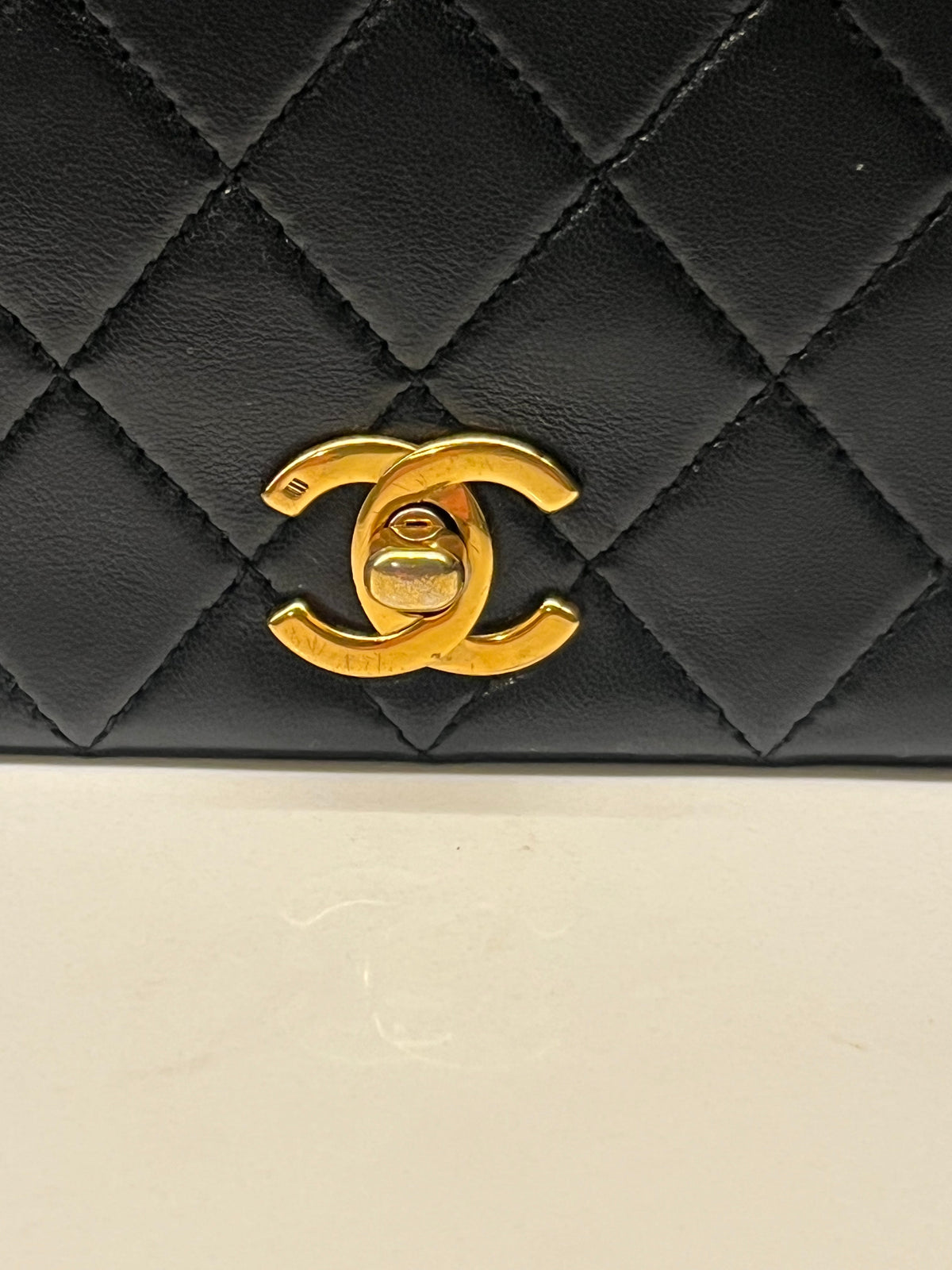Vintage CHANEL full flap lambskin