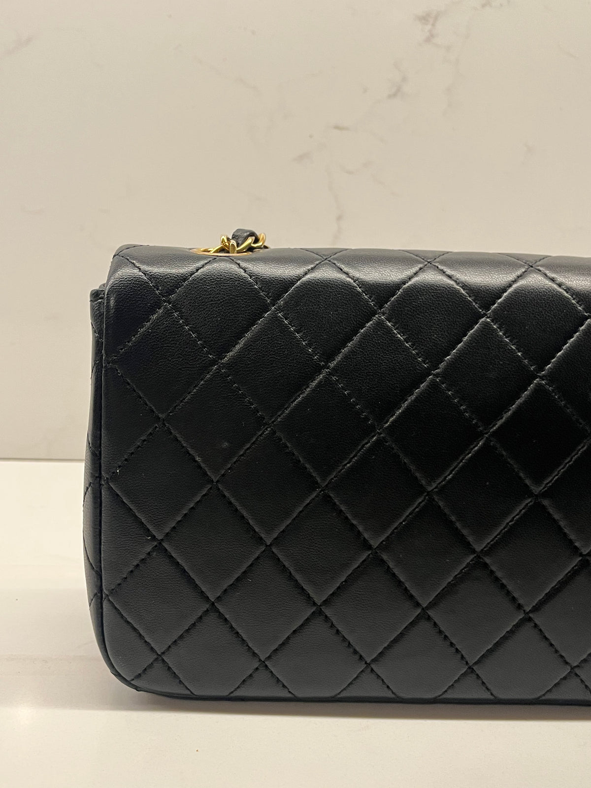 Vintage CHANEL full flap lambskin