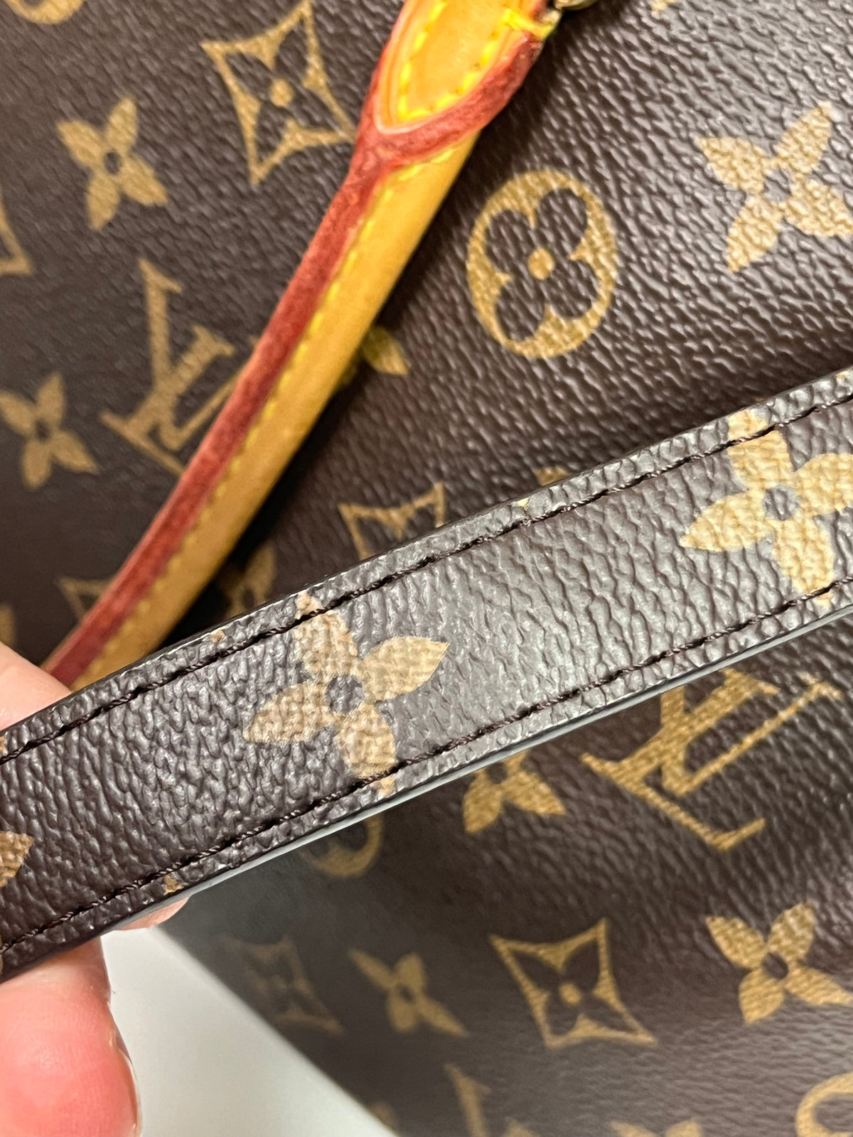 Louis Vuitton Pallas MM