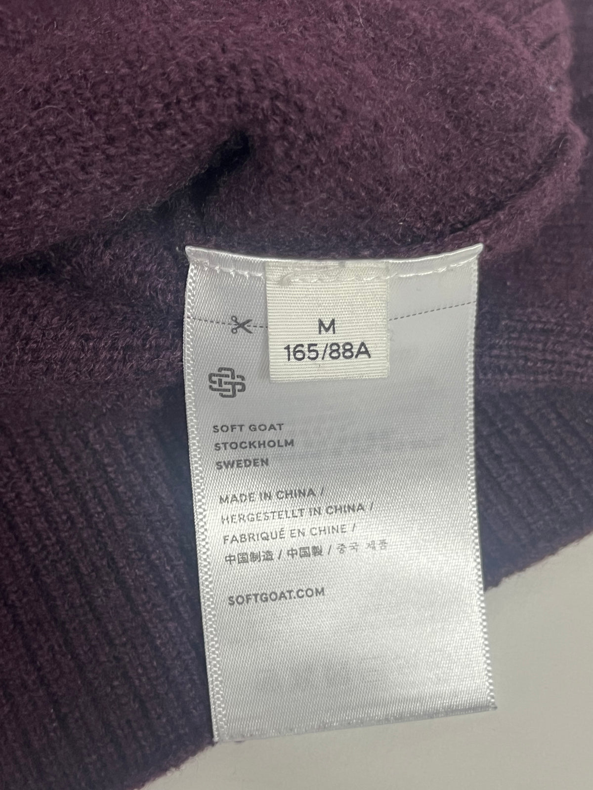 Soft Goat mulberry cashmere sweater
