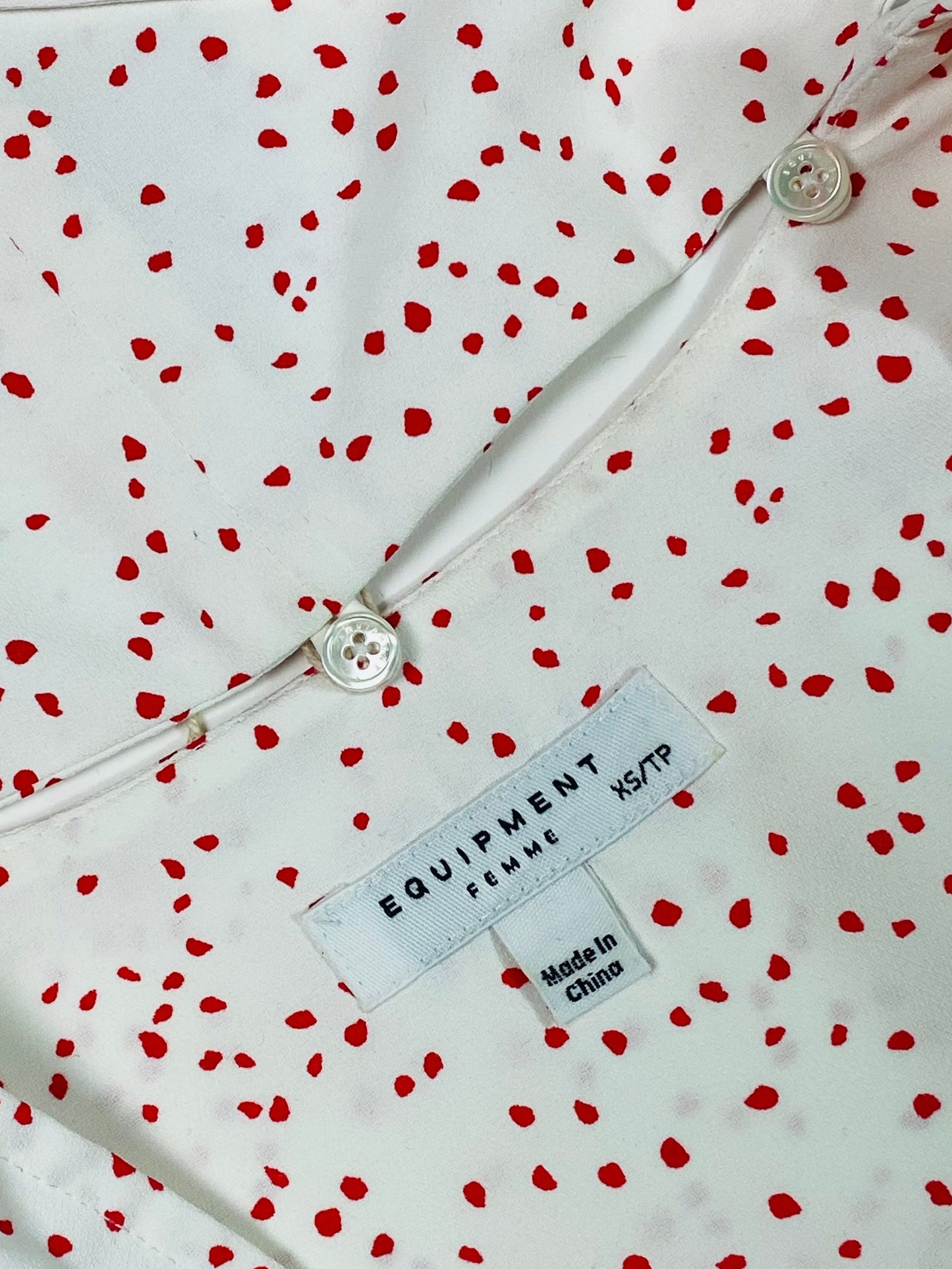 Équipment tie blouse